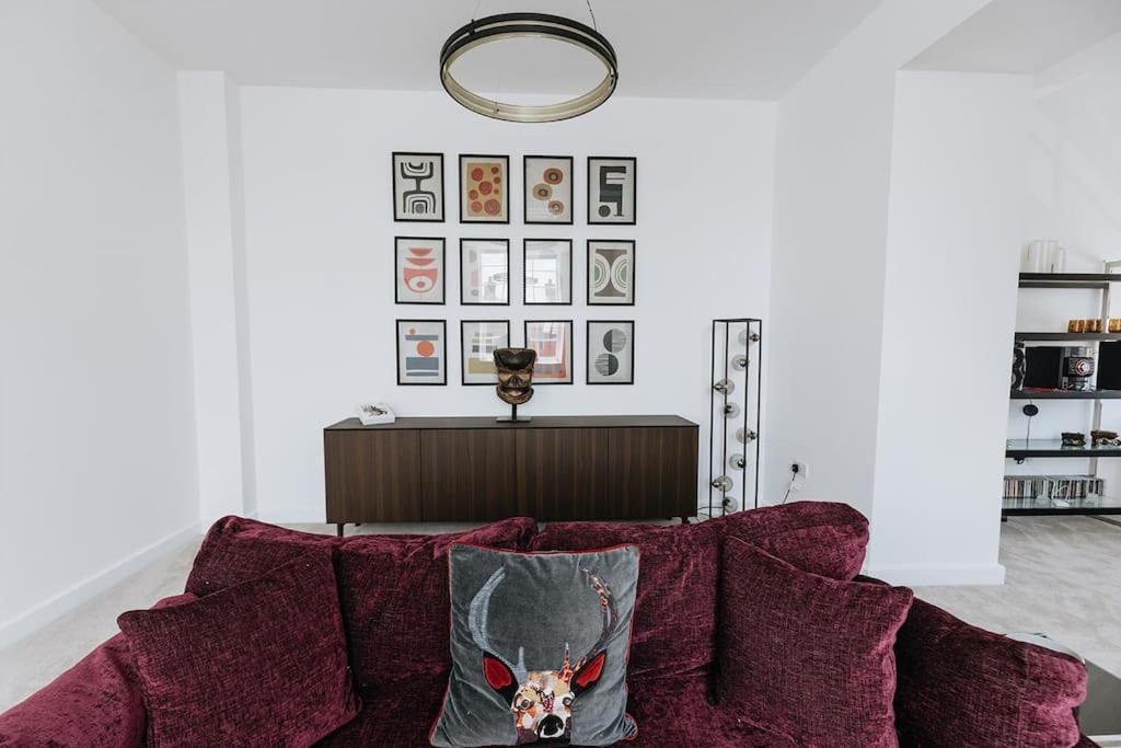 Bobbin Row - Grade 2 Listed With A Beautiful Design With Access To Leeds Leeds (West Yorkshire)