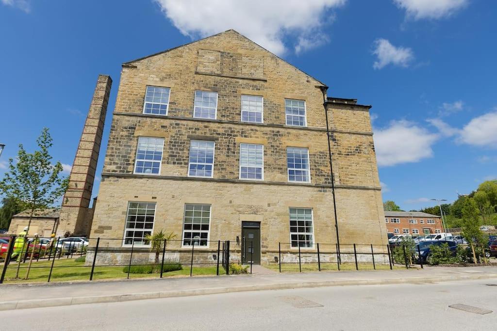 Bobbin Row - Grade 2 Listed With A Beautiful Design With Access To Leeds
