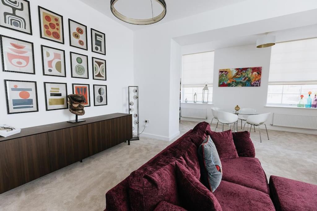 Bobbin Row - Grade 2 Listed With A Beautiful Design With Access To Leeds Holiday home *