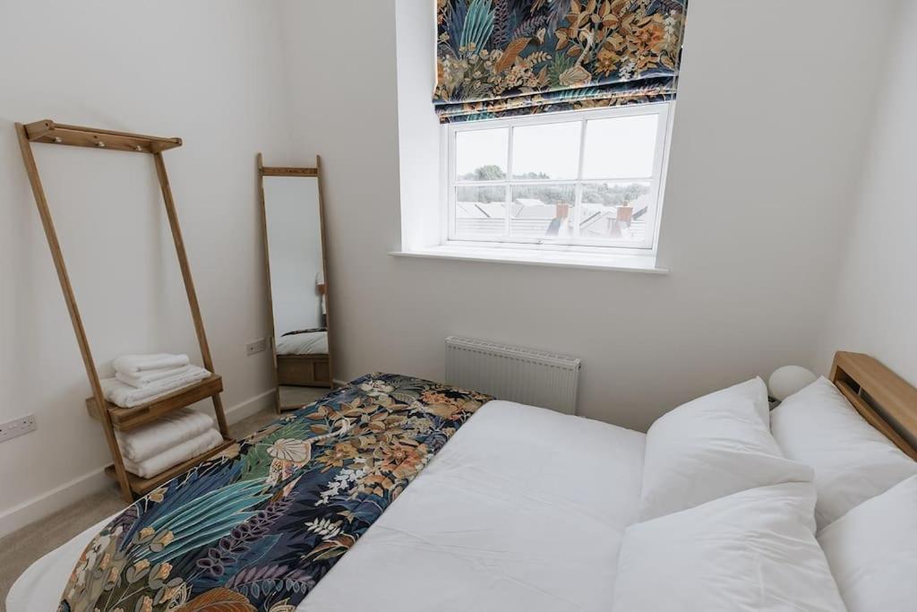Bobbin Row - Grade 2 Listed With A Beautiful Design With Access To Leeds * Leeds (West Yorkshire)