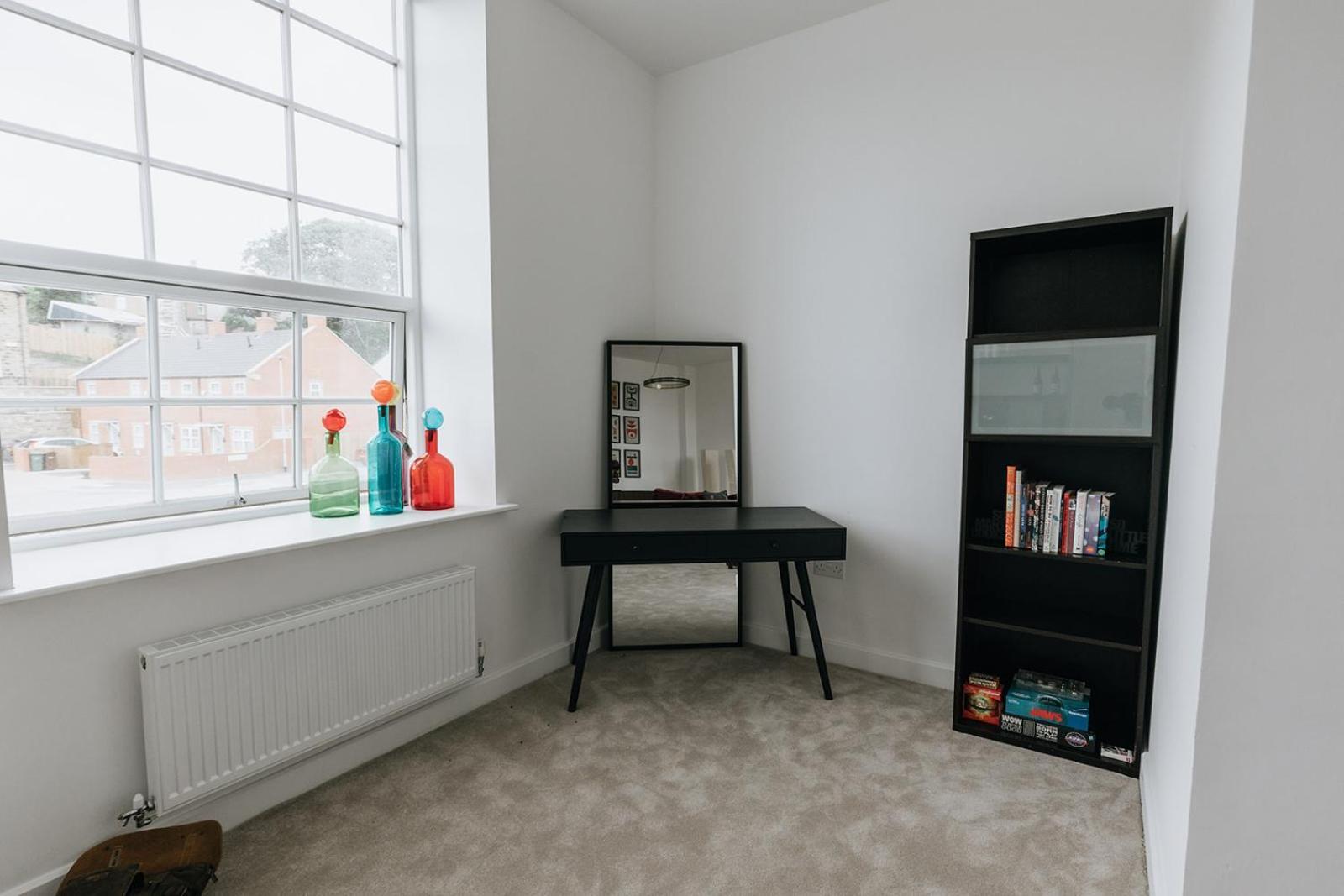 Bobbin Row - Grade 2 Listed With A Beautiful Design With Access To Leeds * Leeds (West Yorkshire)